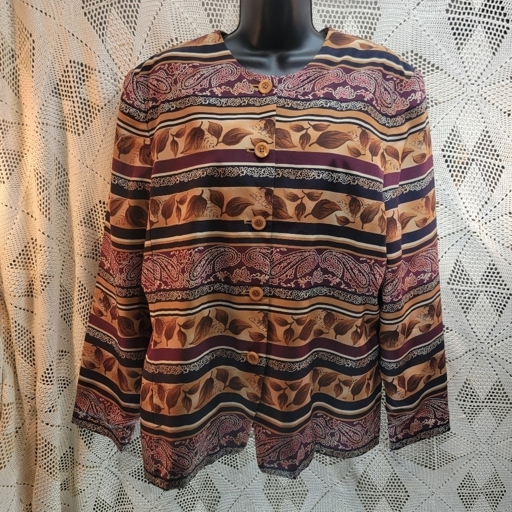 Silks by Joan Leslie 100% silk shell. Size 14 shacket top